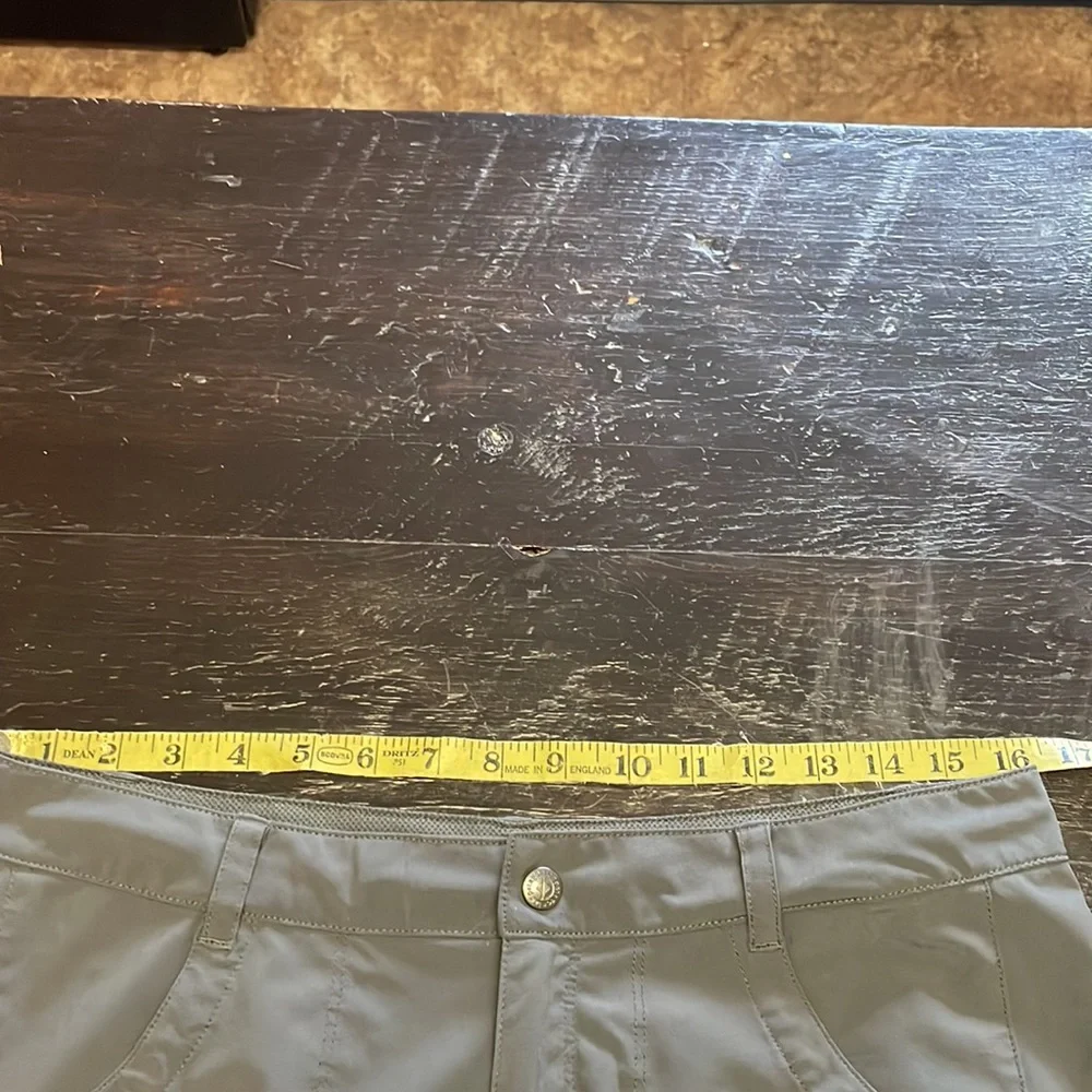 Patagonia Gray Cropped Athletic Hiking Pants Size 10.
